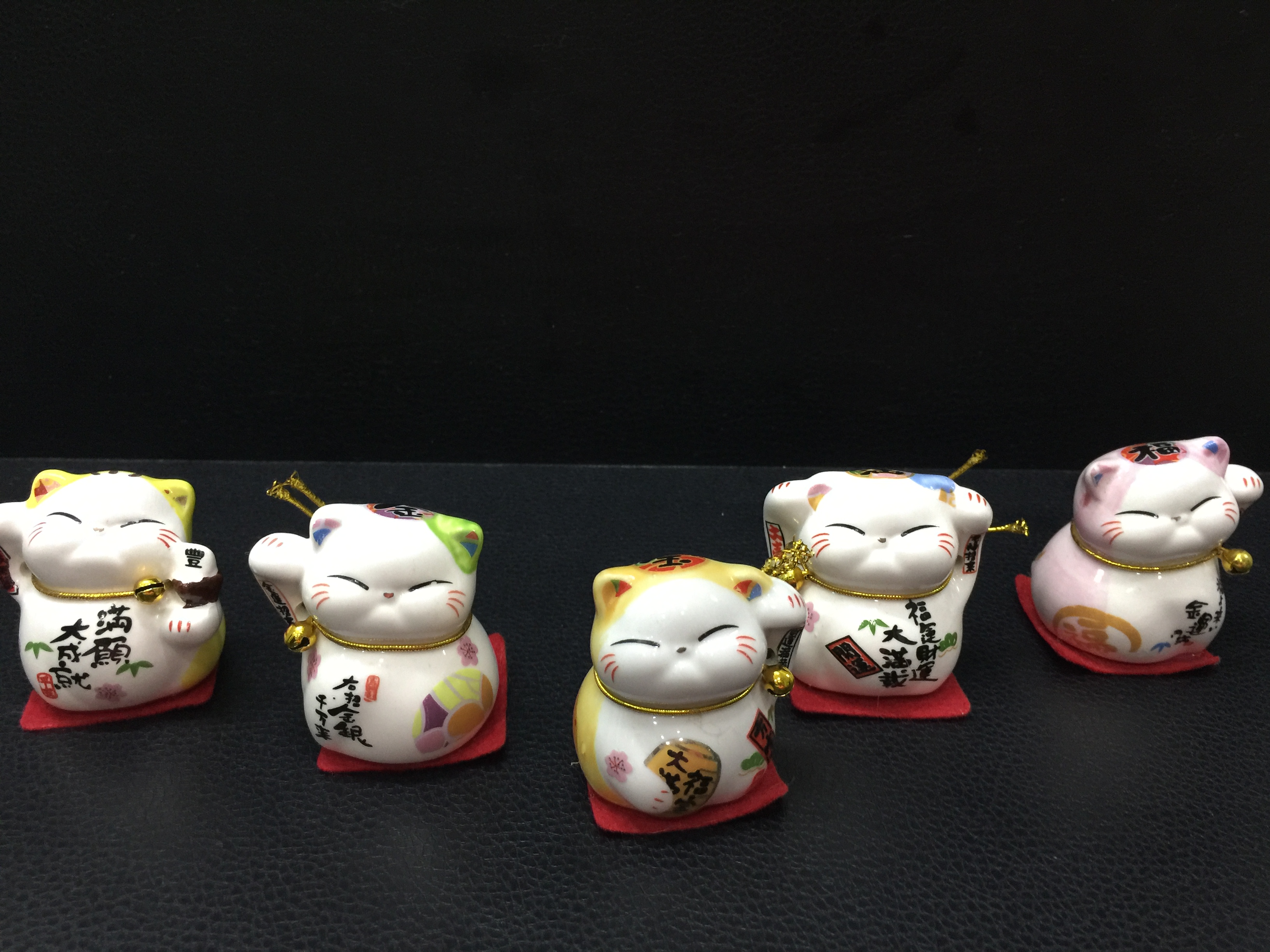 Bộ 5 chú mèo &quot;thần tài&quot; - Maneki Neko - bằng sứ cao cấp - Cỡ trung 01