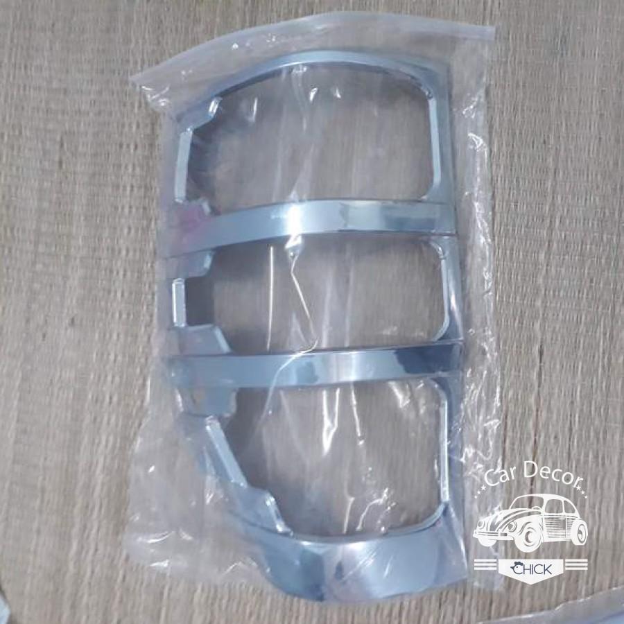 Ốp viền đèn hậu mạ crom Ford Ranger