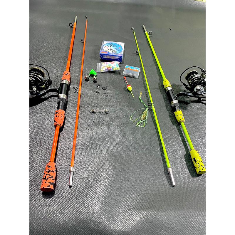 Bộ combo cần câu 2 khúc đặc TORO với máy kim loại có đủ phụ kiện câu cá trên 10kg