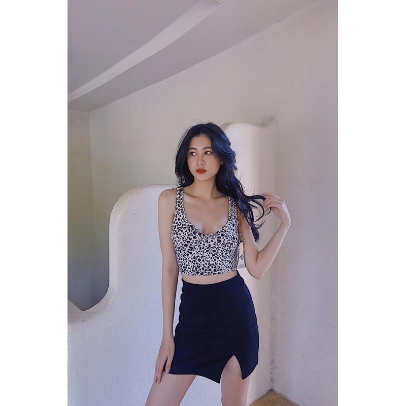 Ba Lỗ Nút Bấm