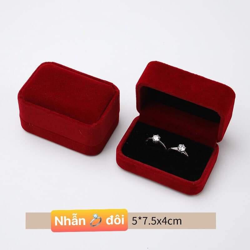 Hộp đựng nhẫn, dây chuyền, bộ trang sức nhãn hiệu DaLiA Jewelry chất liệu nhung làm hộp đựng quà tặng cao cấp