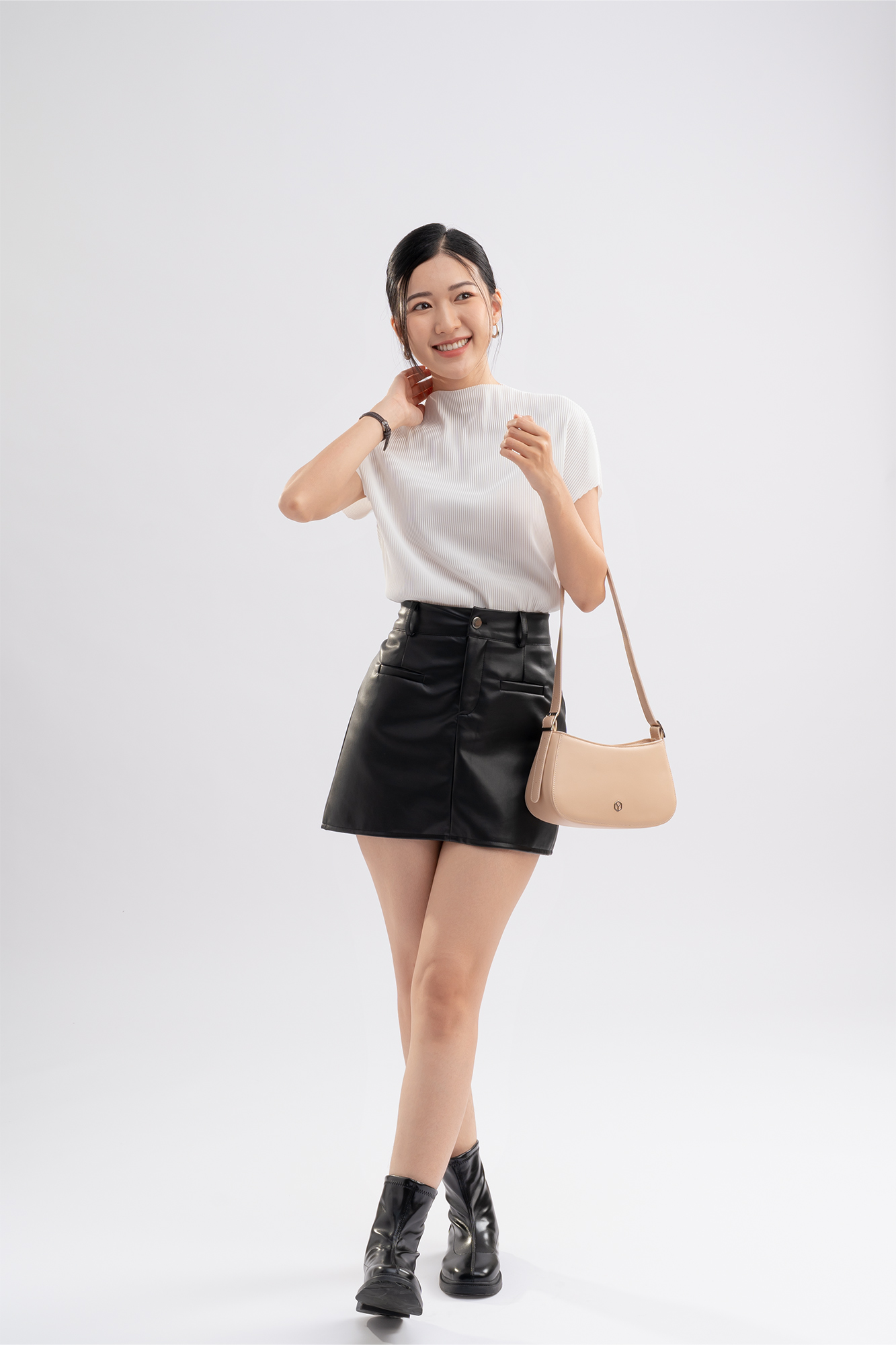 Túi Yuumy ( Thời trang nữ kiểu dáng basic size 24 - Túi đeo vai da Seasand YN228 )