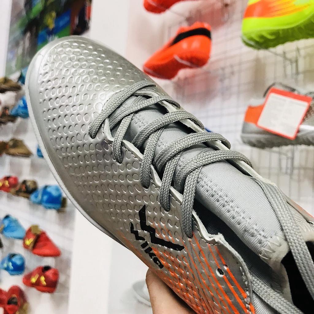 2 chiếc giày đá banh phủi thể thao chính hãng Wika Flash đế TF cổ thun Xám 2022 siêu đỉnh