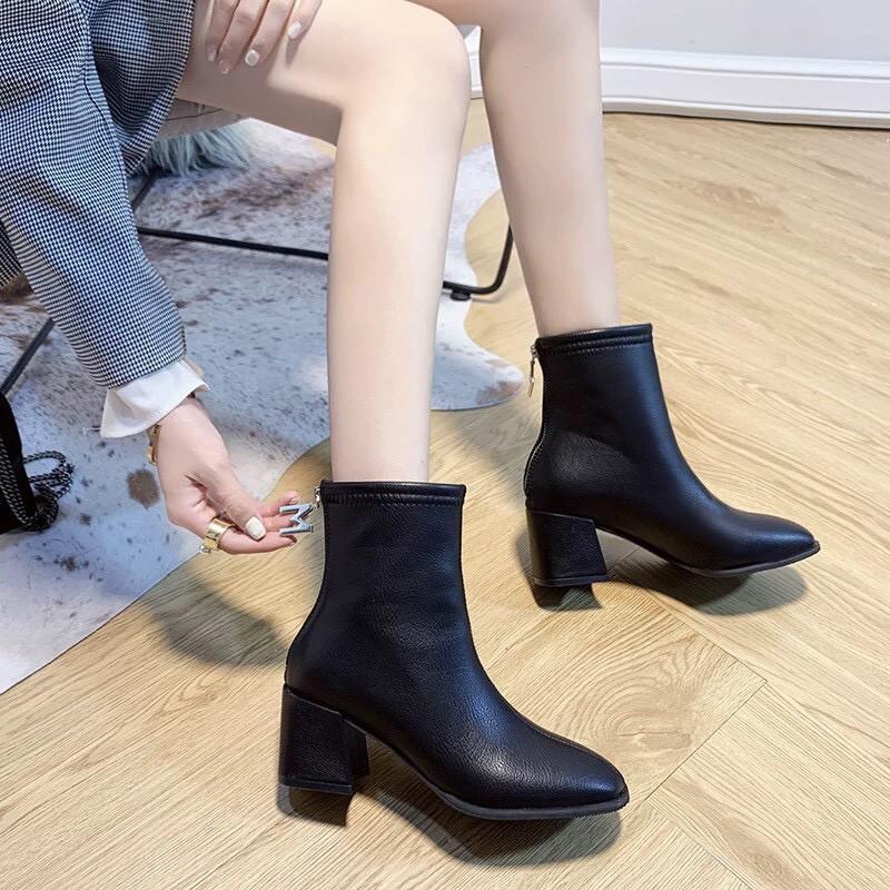 Bốt nữ hàng QC gót 5 phân khóa tag chữ MMM (Mã 9113