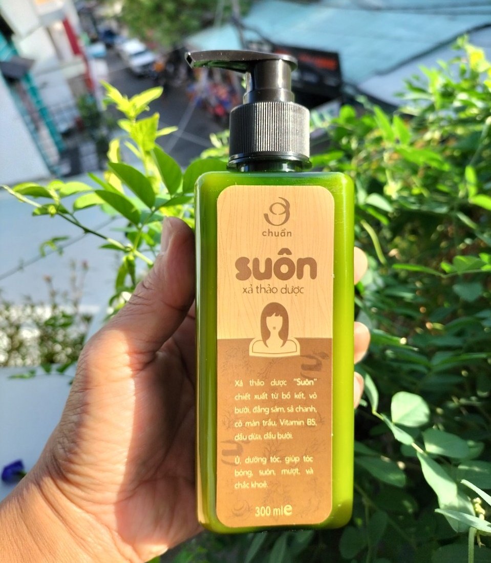 Dầu Xả thảo dược Suôn - An Thái Hưng - Dưỡng tóc, giúp tóc suôn mềm - Ngăn ngừa gàu, nấm ngứa; giảm rụng tóc giúp sợi tóc chắc khỏe tự nhiên và không bị chẻ ngọn