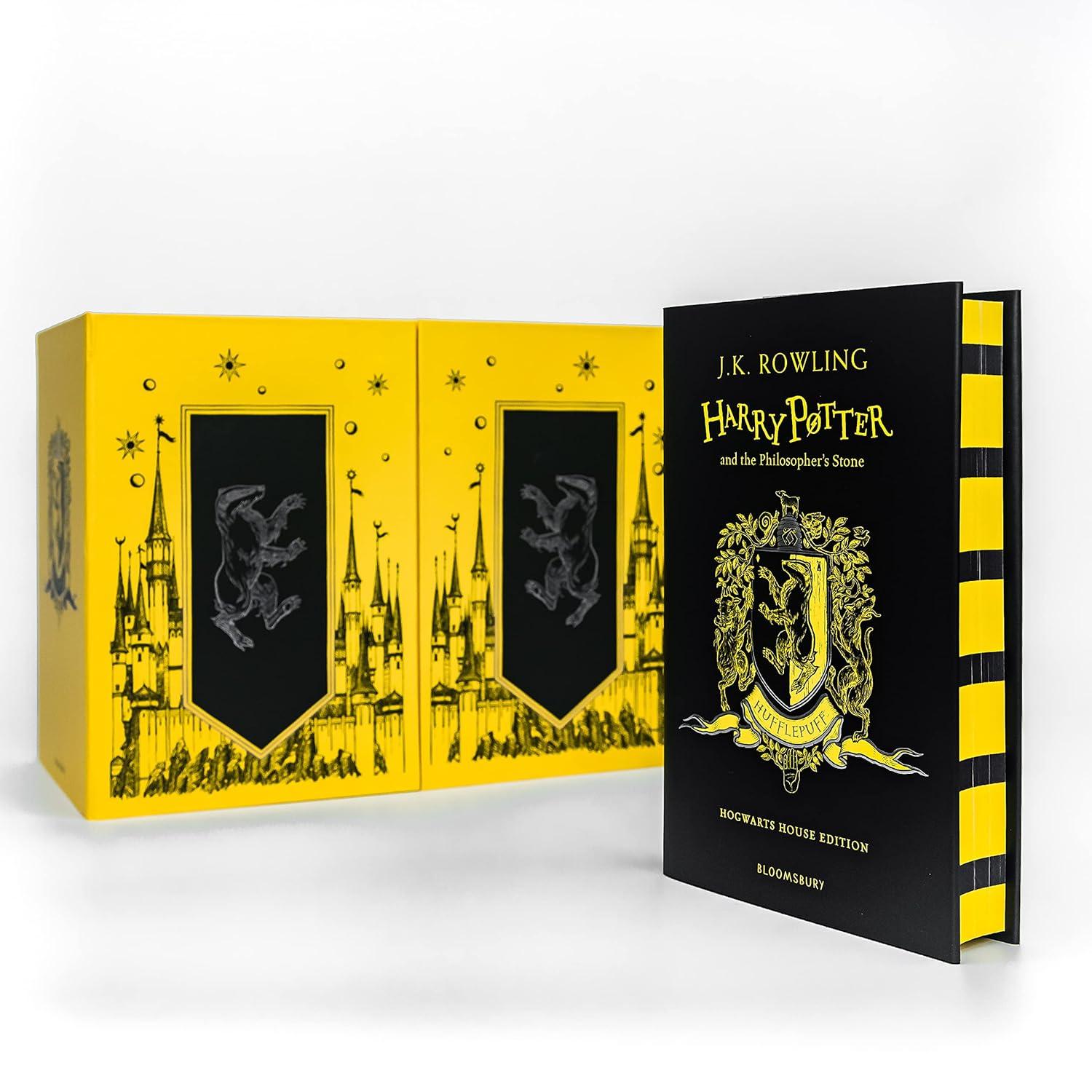 Sách ngoại văn: Harry Potter Hufflepuff House Editions Hardback Box Set