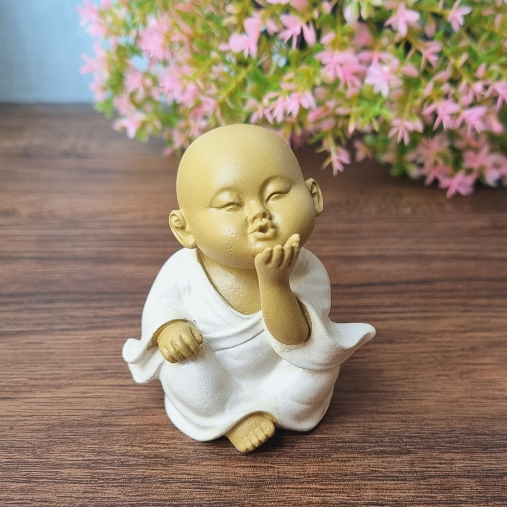 Bộ 02 chú tiểu Hồn Nhiên - Yêu Đời màu áo trắng giản dị - tặng kèm 10 xu vàng mini