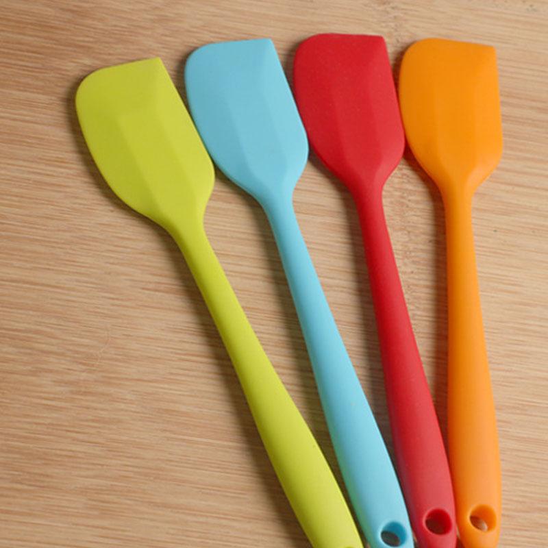 Dụng cụ trộn bơ và bột làm bánh bằng silicon chống dính tiện dụng