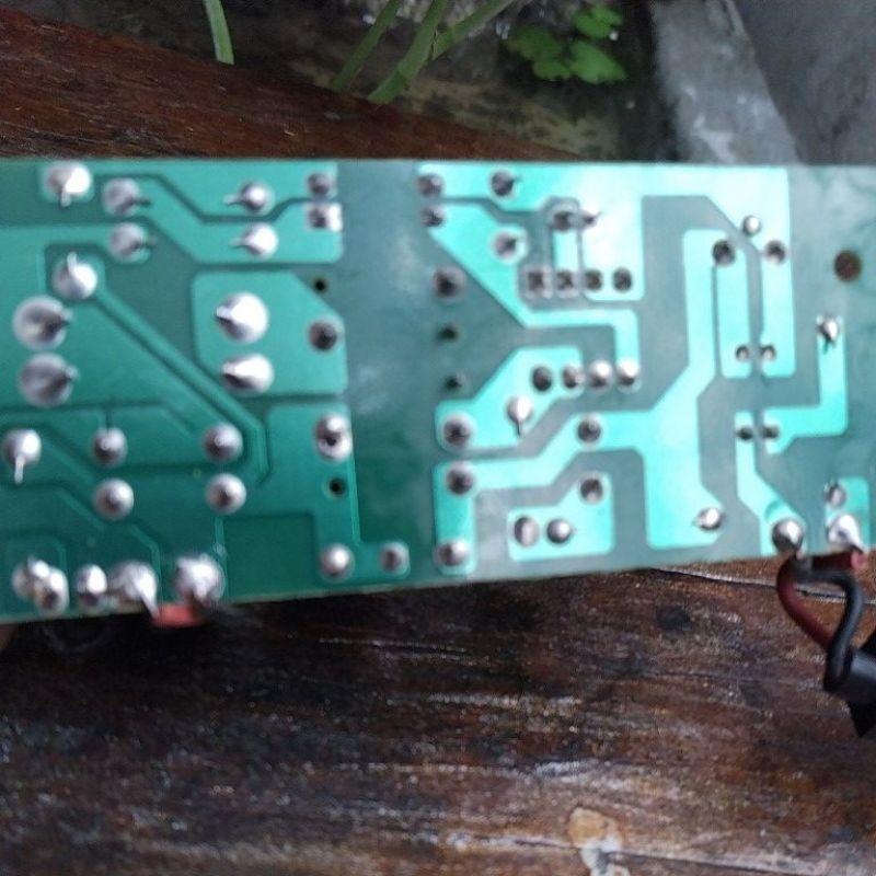 Nguồn 12v2a móc treo để mưa nắng bảo hành 12 tháng cả sét đánh cả cắt dây vẫn đổi mới 12th