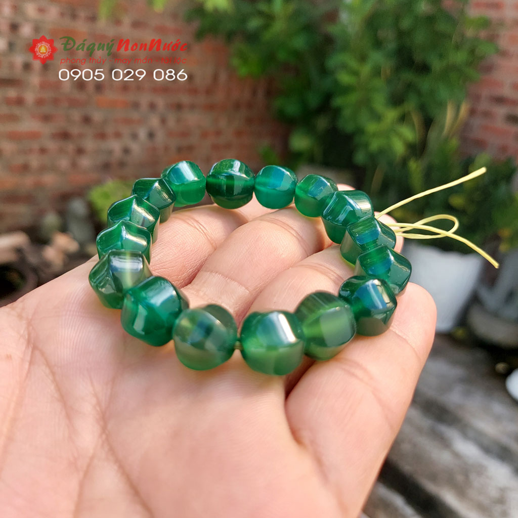 Vòng tay phong thủy đá mã não lục giác
