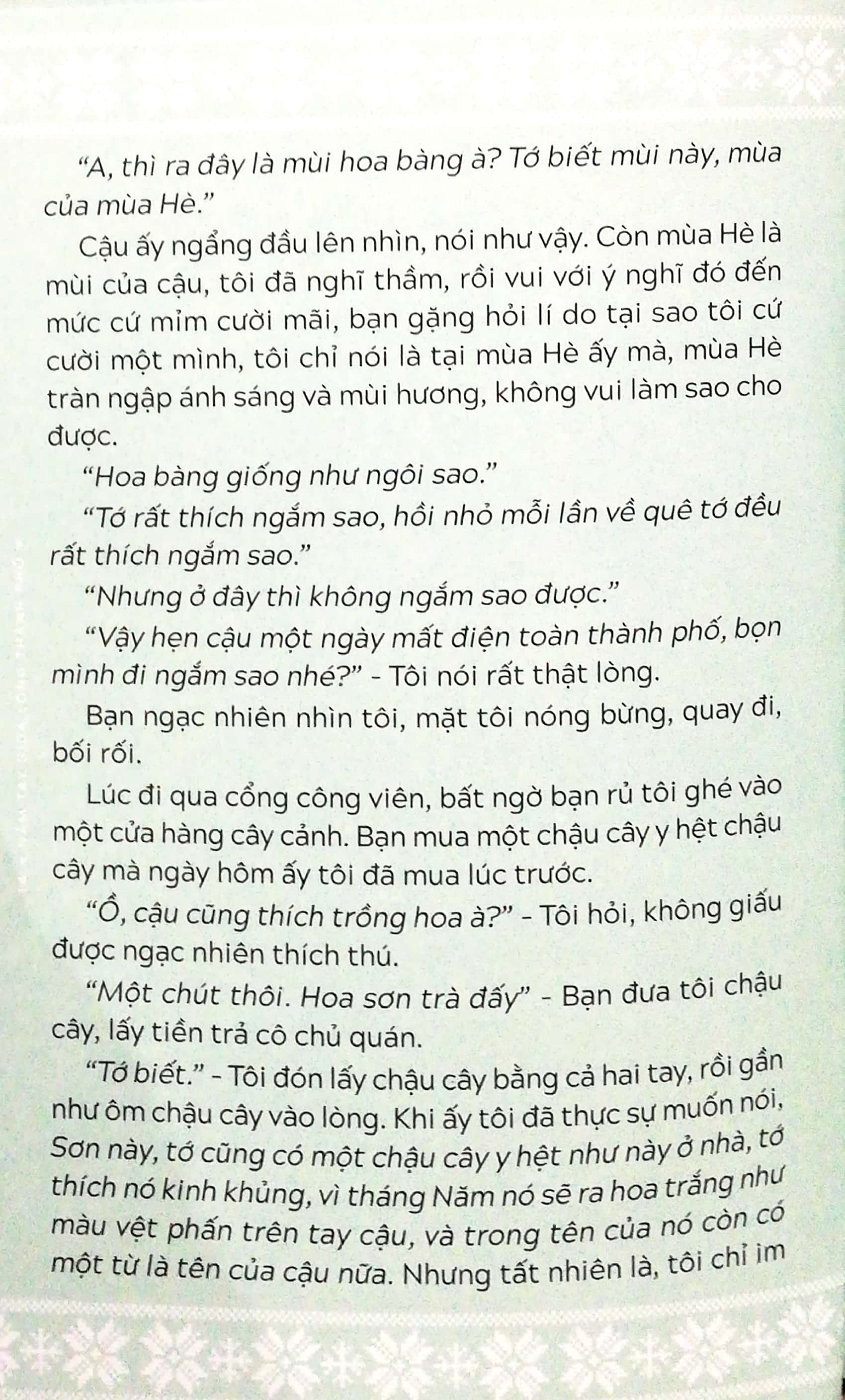 Nắm Tay Giữa Lòng Thành Phố