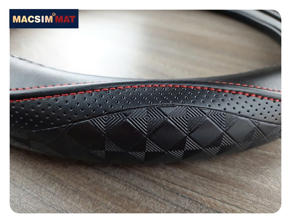 Bọc vô lăng cao cấp Macsim mã L38T mới size 39cm chất liệu da thật - Khâu tay 100% phù hợp các loại xe