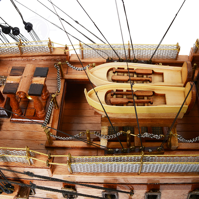 Mô Hình Thuyền Chiến Bằng Gỗ HMS Victory Medium Dùng Để Trưng Bày Trang Trí Dài 74 Cm