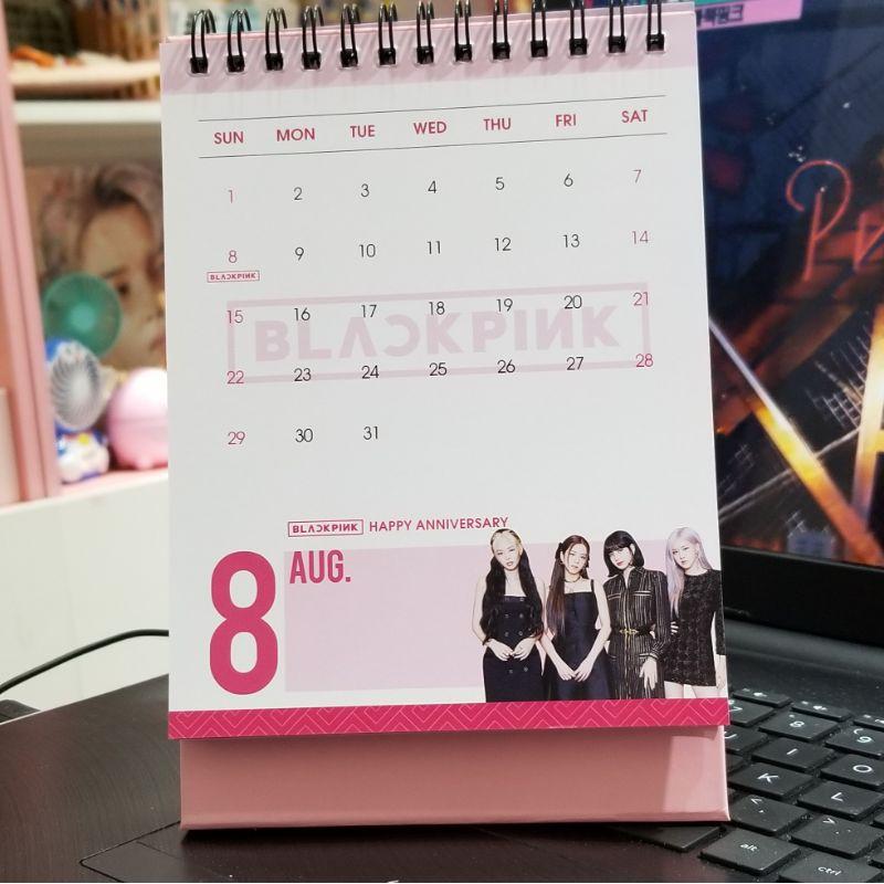 Lịch để bàn BLACKPINK 2021