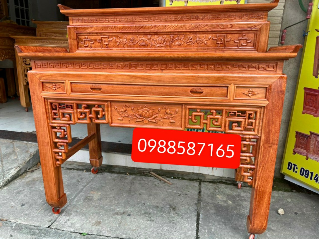 Bàn gia tiên gỗ hương đá 2 tầng 1m 75