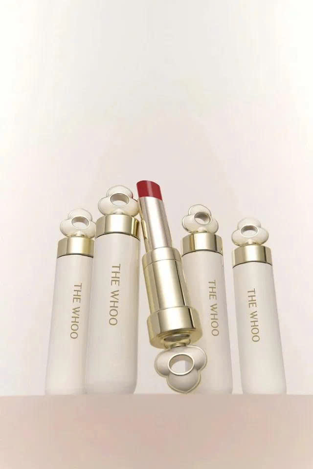 Bộ Son Dưỡng The Whoo Essential Lip Glow Balm Special Set Màu 99 Bloom Red