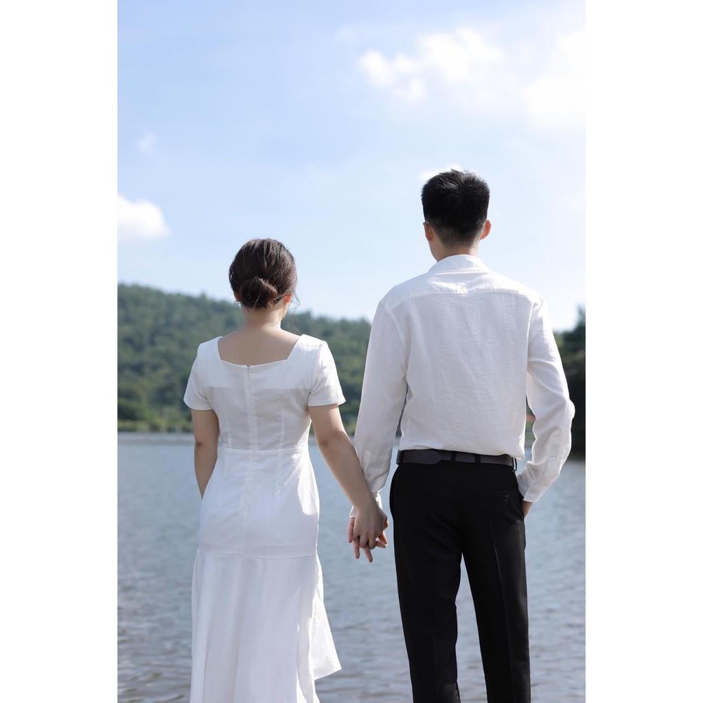 Áo đôi chụp cưới áo váy đôi sơ mi nam nữ màu trắng cố vuông đính nút gỗ chụp cưới đẹp AV42
