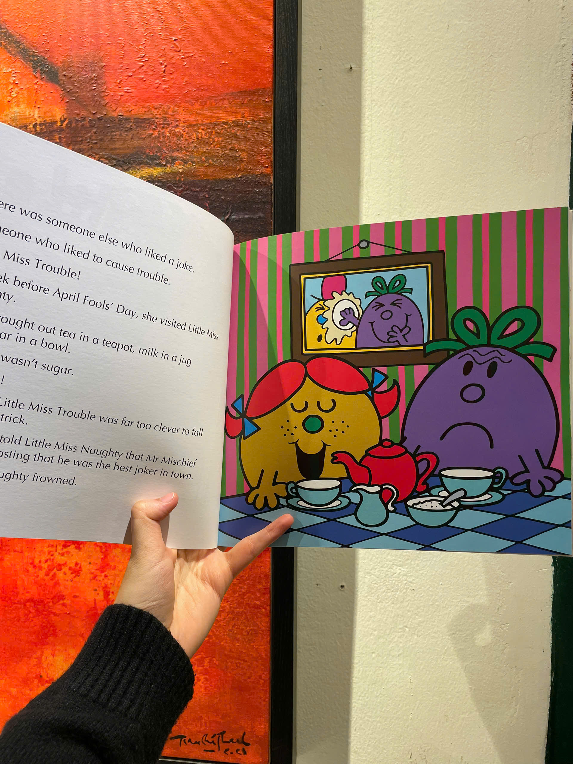 Mr Men Little Miss Super Silly Day by Roger Hargreaves - Children Picture book in English