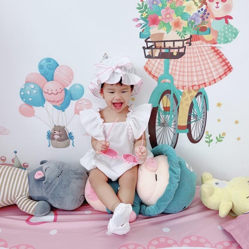 Body Trắng Viền Hồng Kèm Nón Và Giày Cho Bé sơ sinh - 12kg