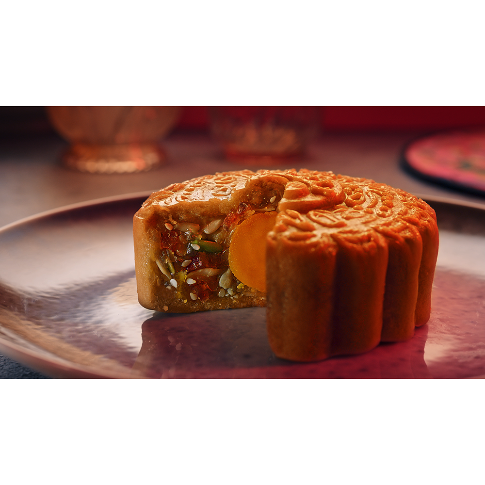 Tặng lồng đèn giấy - Hộp 4 bánh trung thu Kinh Đô &quot;Nướng Dẻo Mặn Ngọt&quot; (3 bánh x 210g + 1 bánh x 230g)