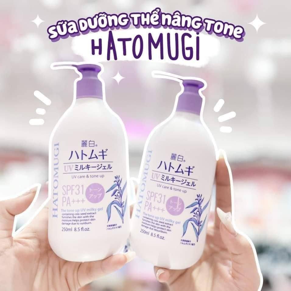 SỮA DƯỠNG THỂ HATOMUGI CHIẾT XUẤT TỪ HẠT Ý DĨ UV care &amp; tone up 250ml - màu tím