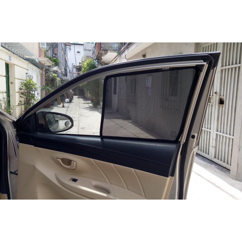 Rèm che nắng theo xe ô tô Toyota Vios 2014-2018 mẫu nam châm hít