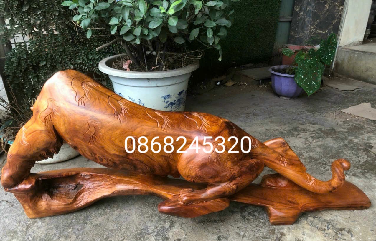Tượng con hổ phong thủy bằng gỗ hương kt 47×88×22cm