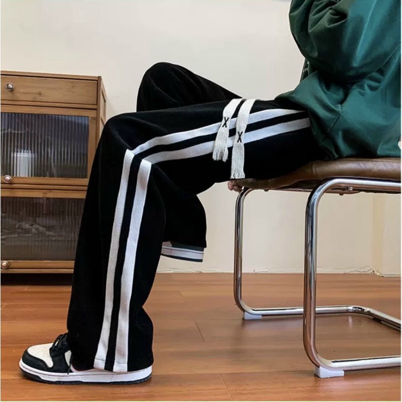 Quần ống rộng chất Nhung Gân cao cấp - Quần thể thao unisex dày dặn phong cách Ulzzang phối 2 sọc siêu hack dáng