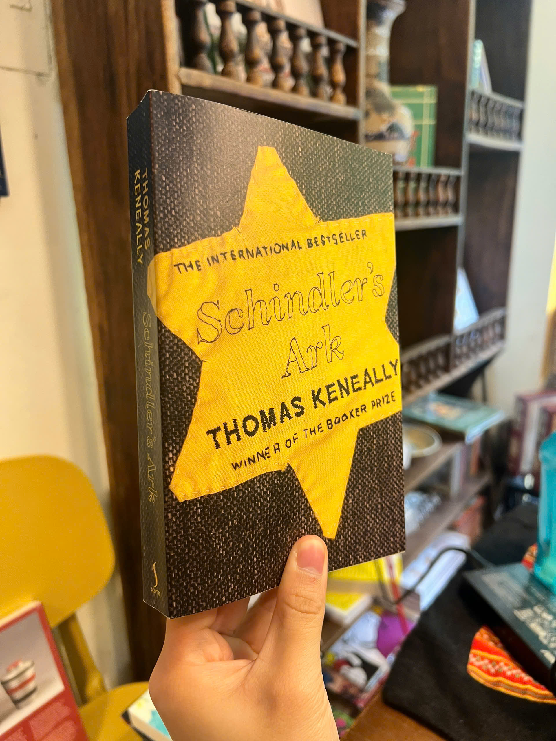 Sách - Schindler's Ark by Thomas Keneally | History / Booker Prize Winner / Ngoại văn Lịch sử