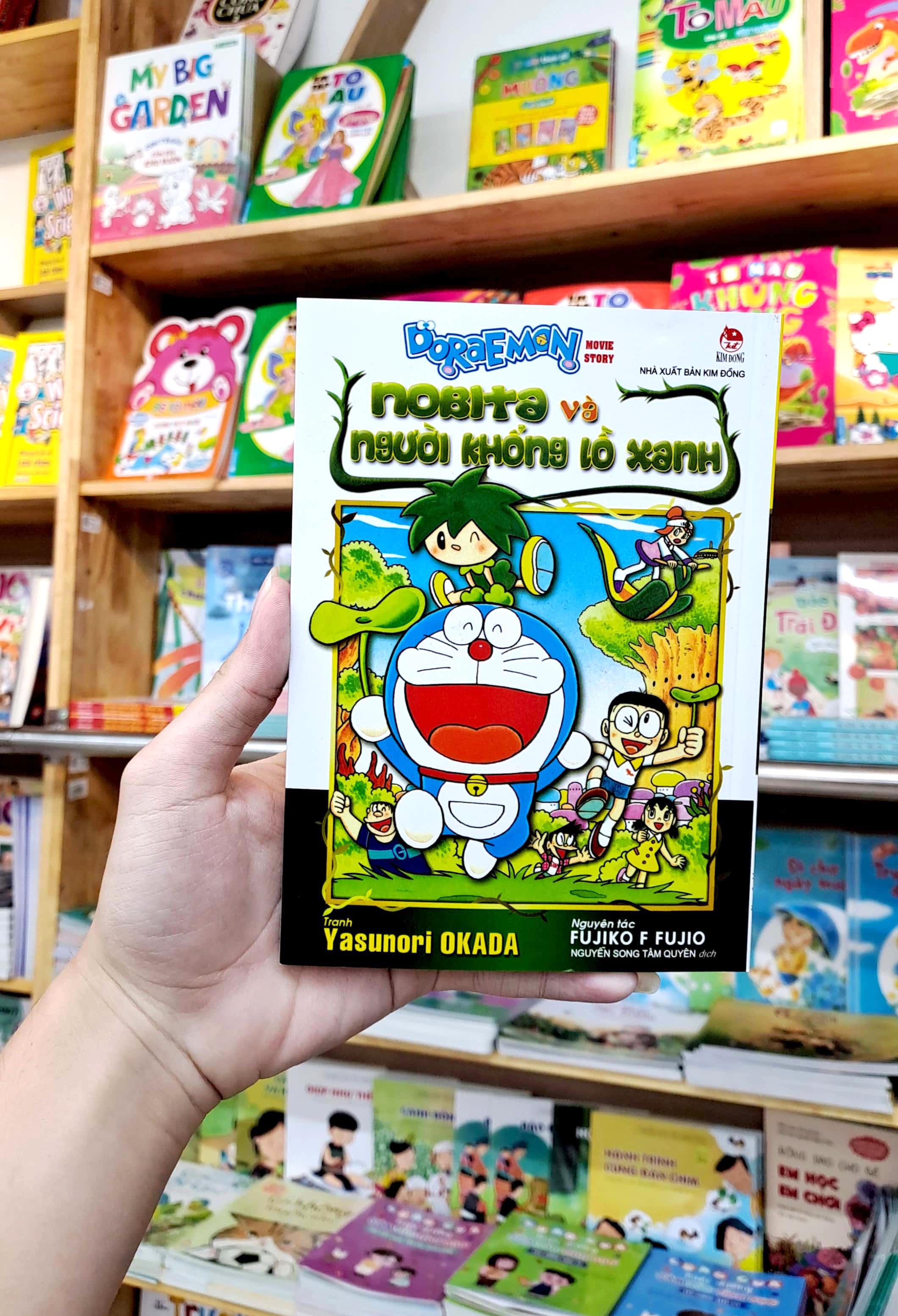 Doraemon Movie Story: Nobita Và Người Khổng Lồ Xanh (Tái Bản 2022)