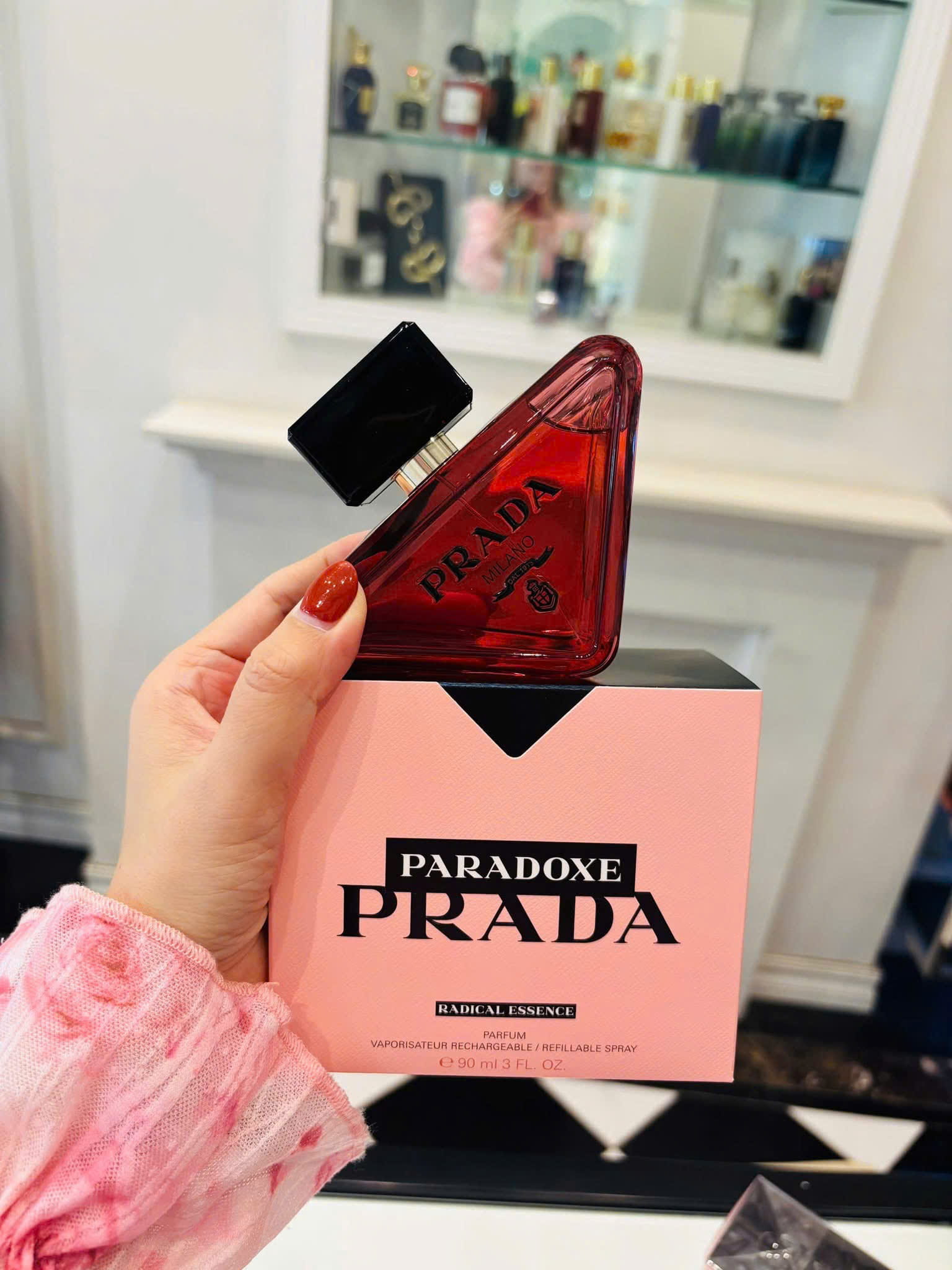 Nước Hoa Nữ Prada Paradoxe Radical Essence Parfum 90ml