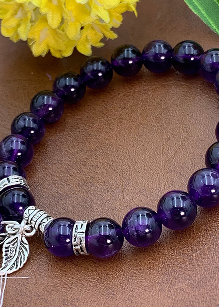 Vòng Đá Thạch Anh Tím 8 Ly Charm Lá Bạc Thái