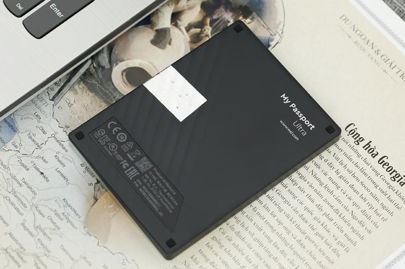 Ổ cứng HDD 2TB WD My Passport Ultra Bạc - Hàng chính hãng