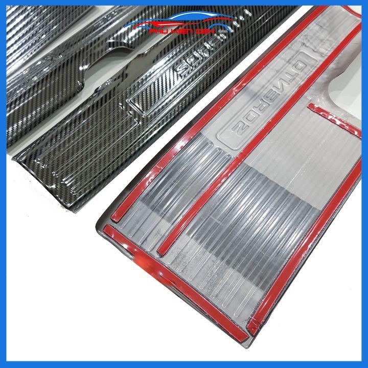 Bộ nẹp bước chân trong ngoài vân Cacbon xe Sorento 2020-2021 chống trầy làm đẹp ô tô