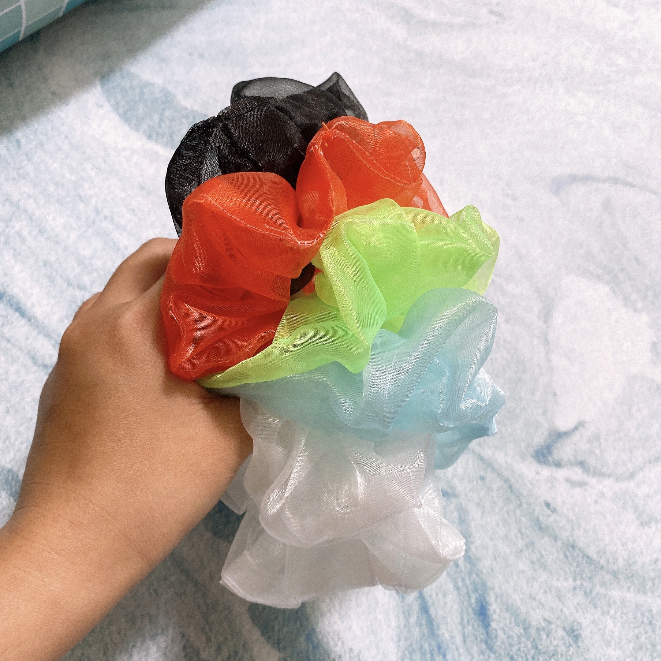 SET 5 SCRUNCHIES CỘT TÓC VON ÁNH NHŨ, ĐEO TAY THỜI TRANG