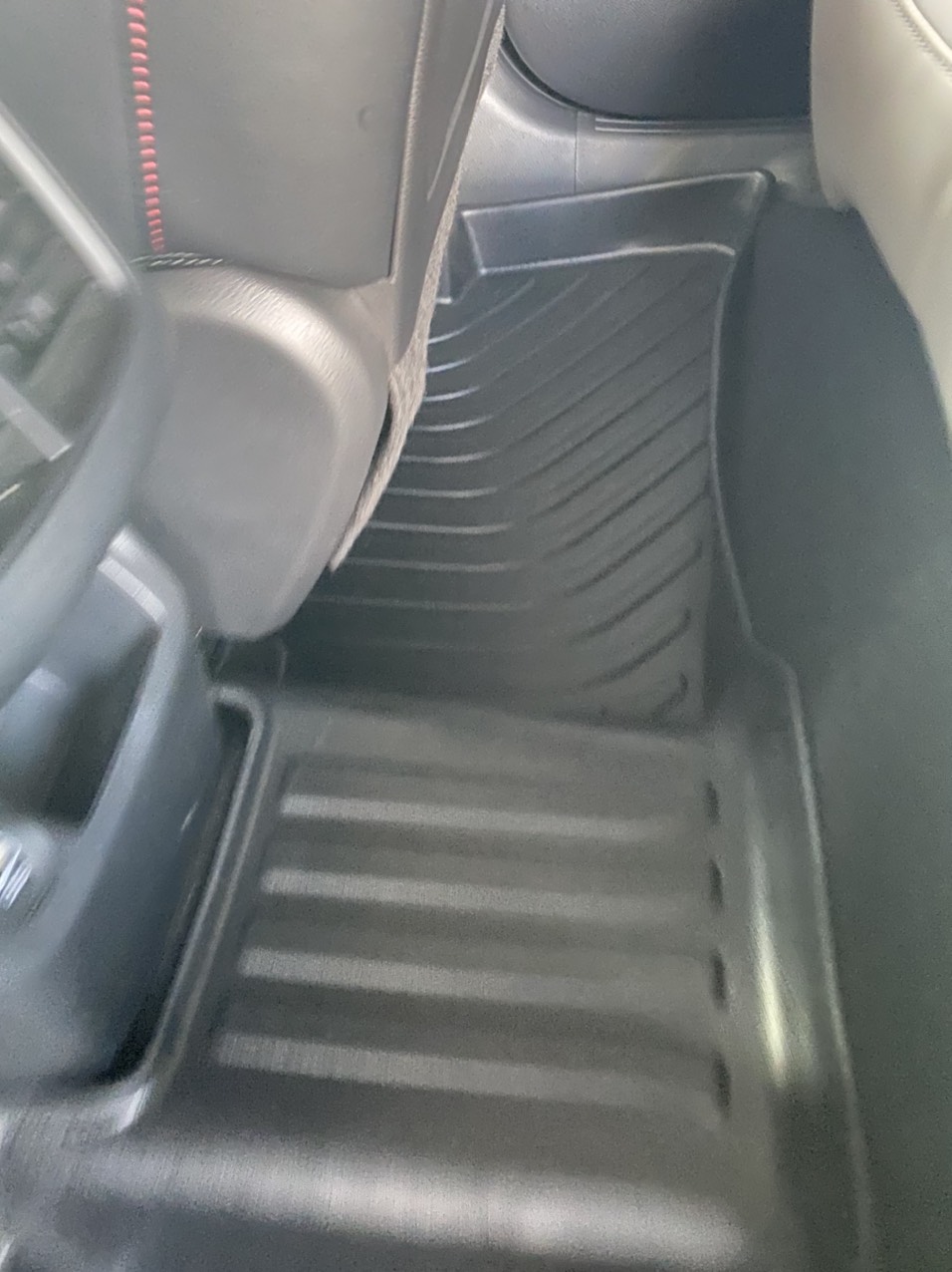 Thảm lót sàn xe ô tô KIA Seltos Premium 2019 - 2022 Nhãn hiệu Macsim chất liệu nhựa TPE cao cấp màu đen