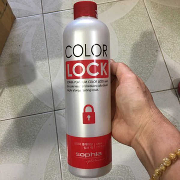 Thuốc giữ màu tóc nhuộm Sophia Platinum color lock 530ml tặng kèm móc khoá