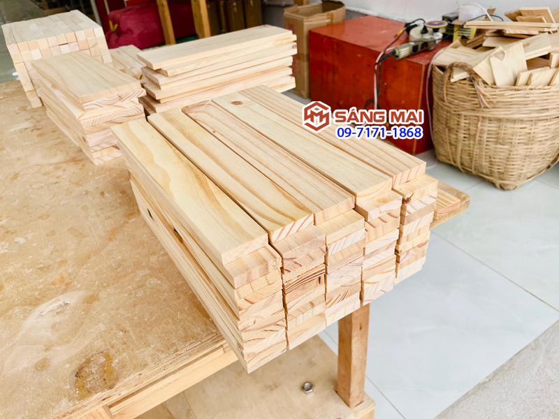 Thanh gỗ thông 1cm x 4cm x dài 30cm + láng mịn 4 mặt