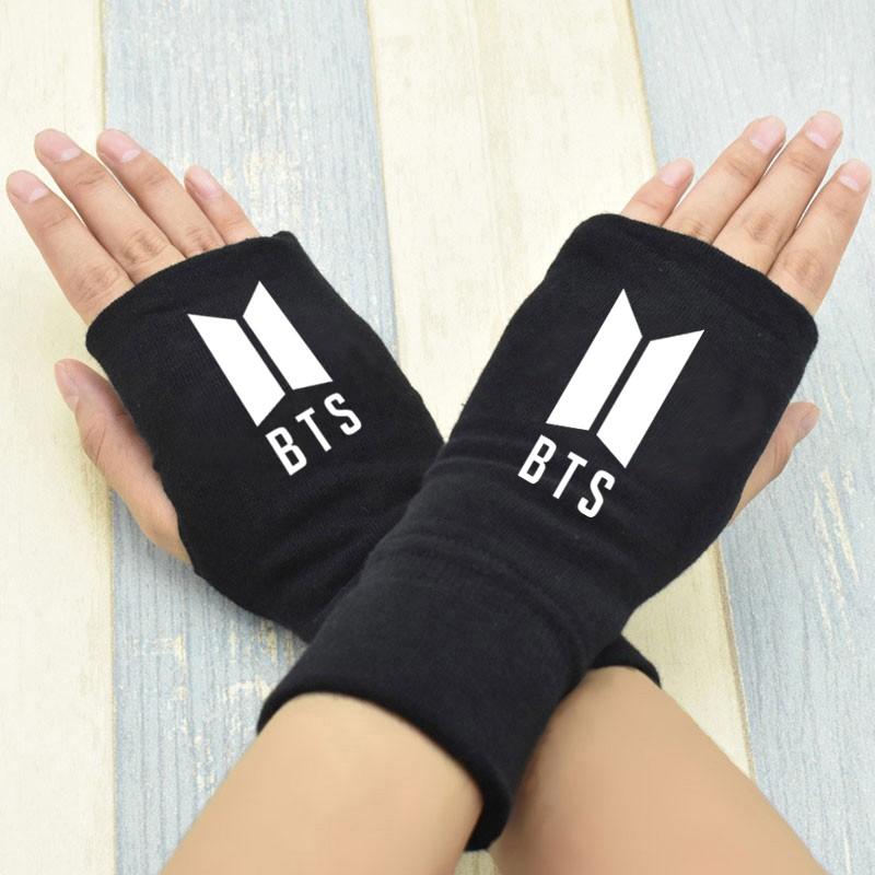 Găng tay BTS xỏ ngón co giãn