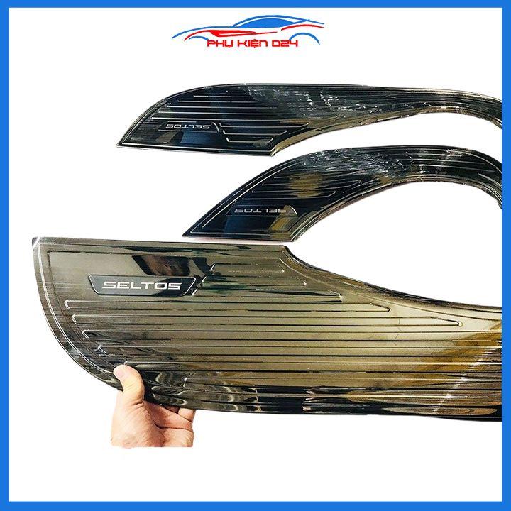 Ốp tapli Seltos 2020-2021-2022 vân titan chống xước va đập khi mở cửa và làm đẹp xe