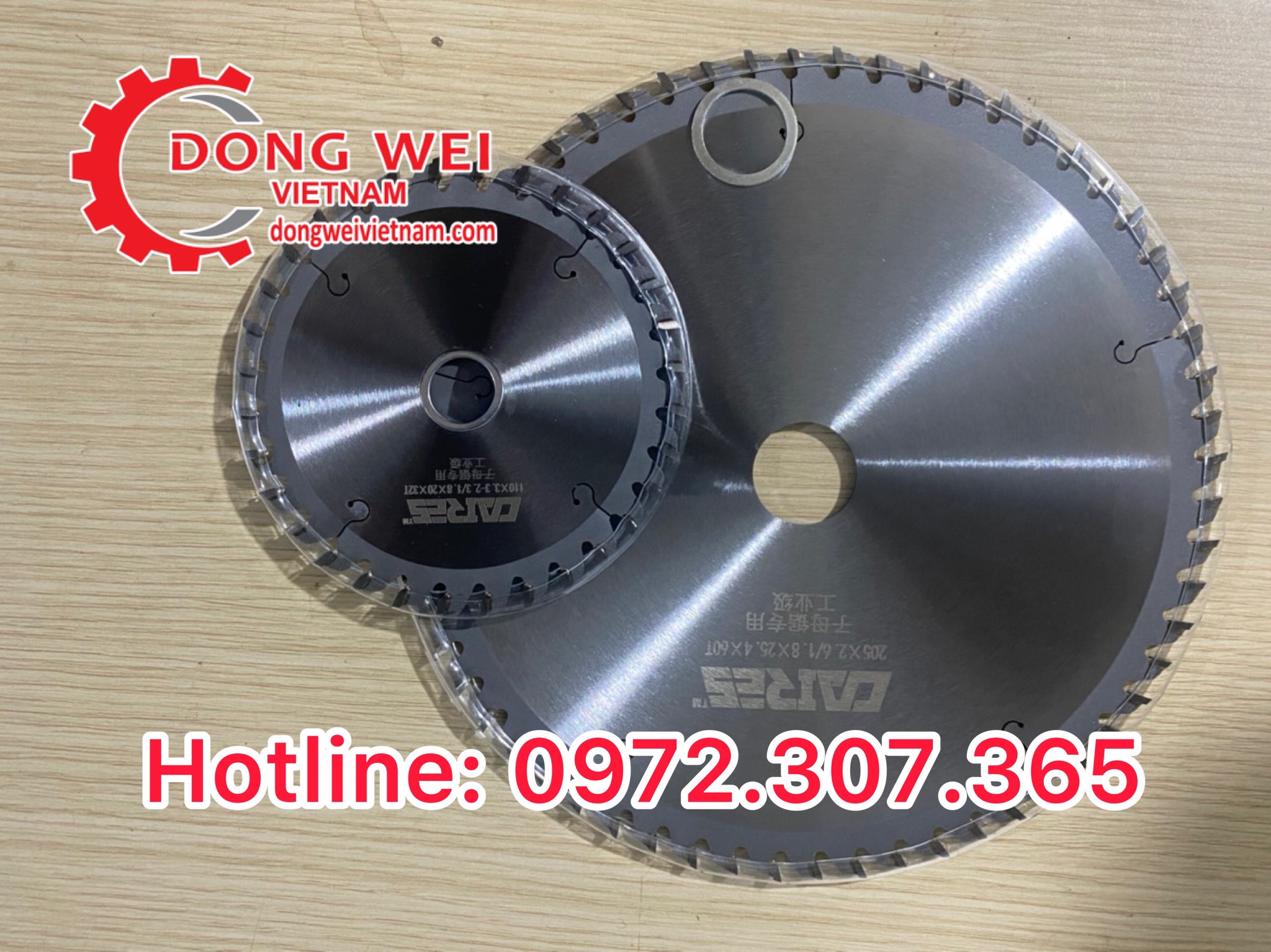 Lưỡi cắt gỗ hợp kim cao cấp Ø205 và 1 lưỡi mồi Ø110mm. Loại 60 RĂNG &amp; 32 RĂNG dùng cho máy cưa bàn trượt ngành mộc