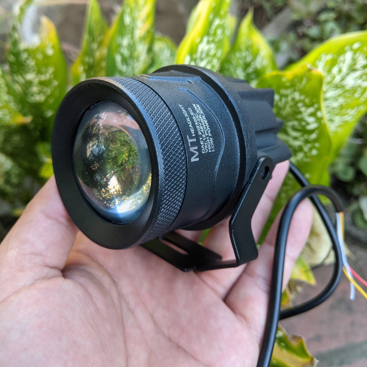 Đèn trợ sáng xe máy ô tô bi gầm 2.0" V9 - 60W chống nước hàng cao câp dành cho khách víp mẫu mới