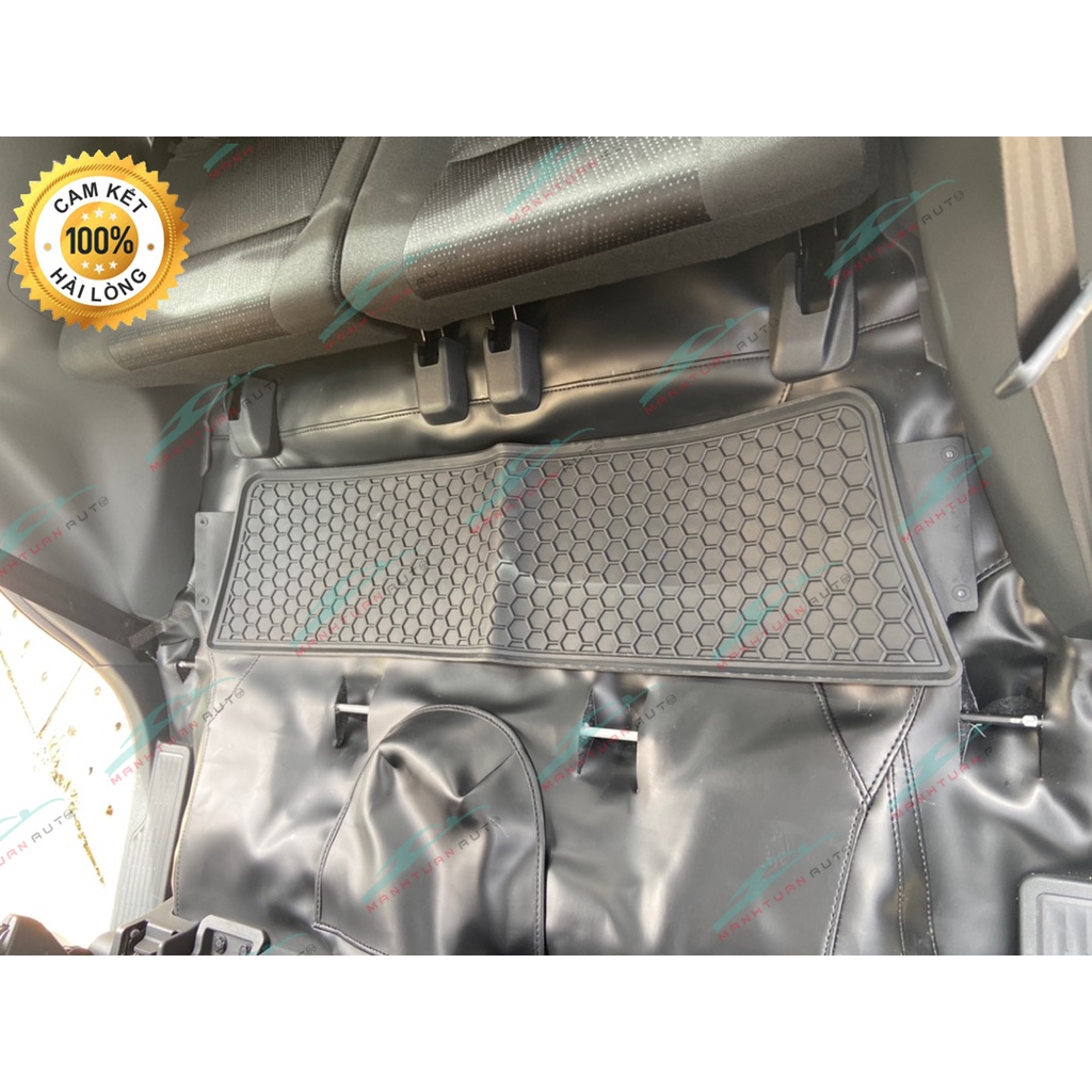 Thảm Lót Sàn Cao Su Đúc Xe Toyota Veloz 2022-23 Mẫu Tổ Ong Cao Su chữ đỏ Không Mùi Cao Cấp