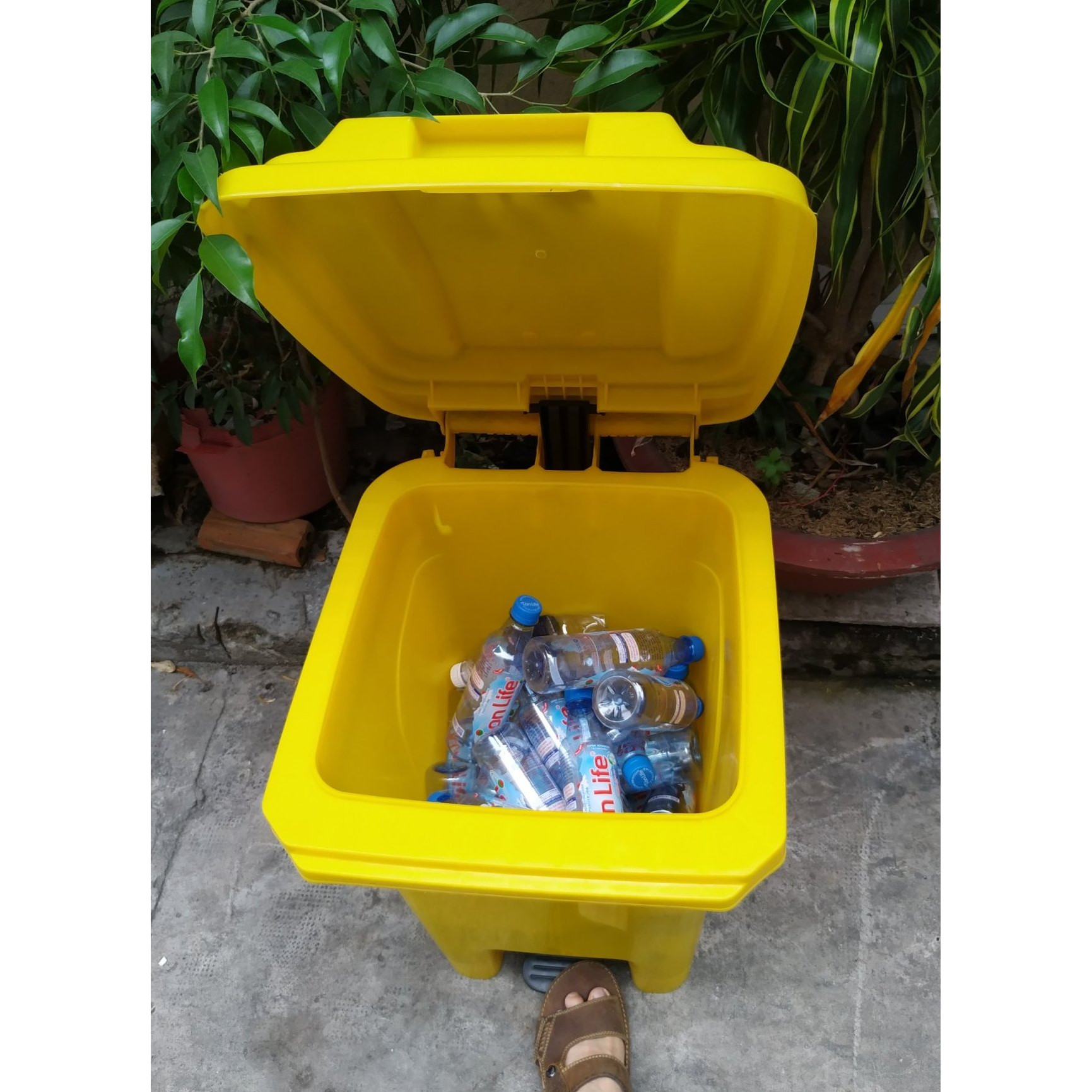 THÙNG RÁC NHỰA 60 lÍT ĐẠP CHÂN