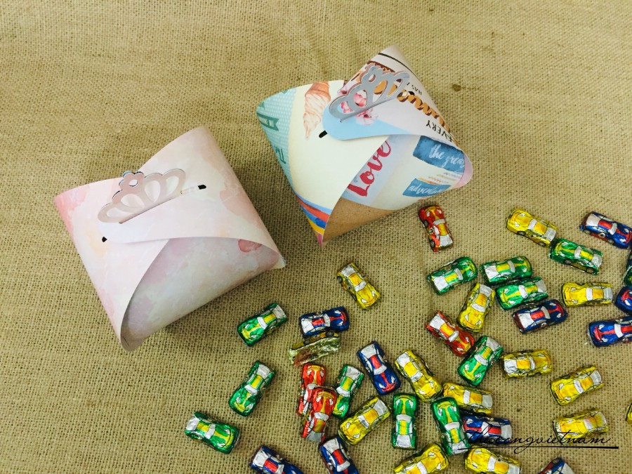 Hộp quà vương niệm đựng kẹo, bánh