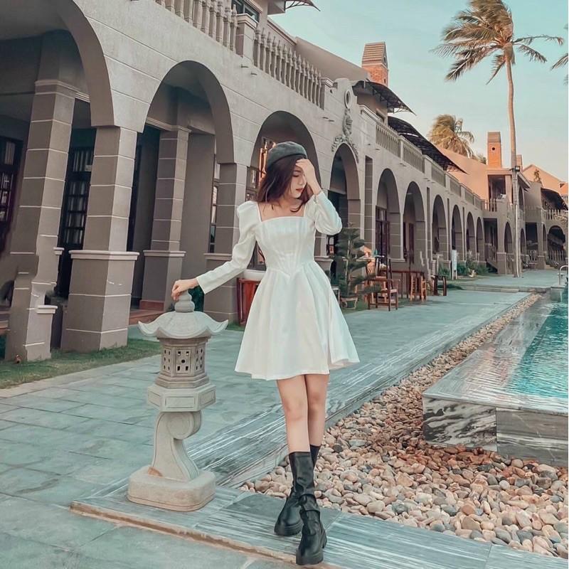 Đầm xoè tay bồng cổ vuông
