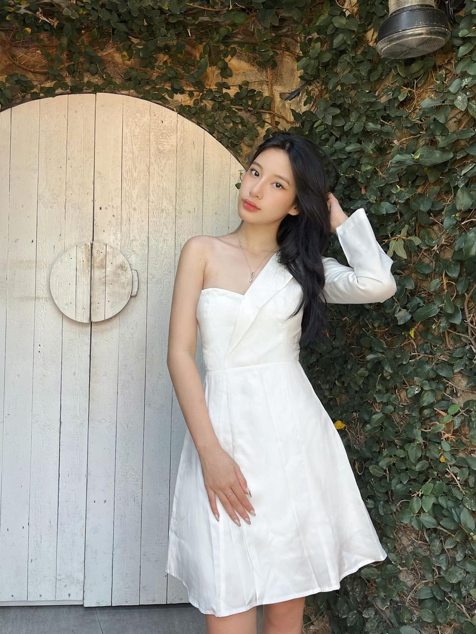 Hình ảnh Đầm trắng xéo vai Laver Dress Gem Clothing SP001107