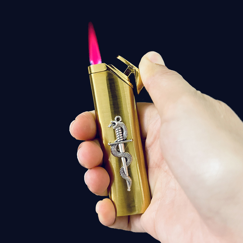 Bật Lửa Khè Bóng Trơn Đính Charm Hình Rắn - Xài Gas