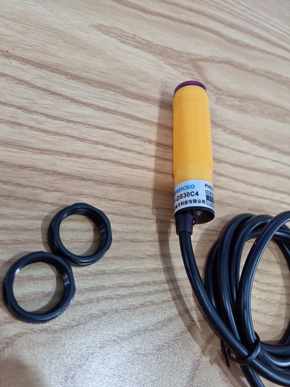 Cảm Biến quang E3F-DS30C4 NPN-NO 6-36VDC
