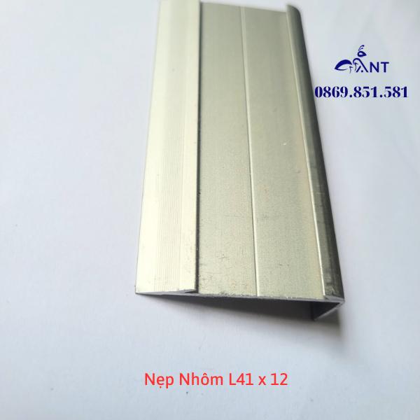 Nẹp nhôm chữ L, nẹp nhôm L41x12, nẹp chống trơn trượt bậc thang nhôm dễ thi công